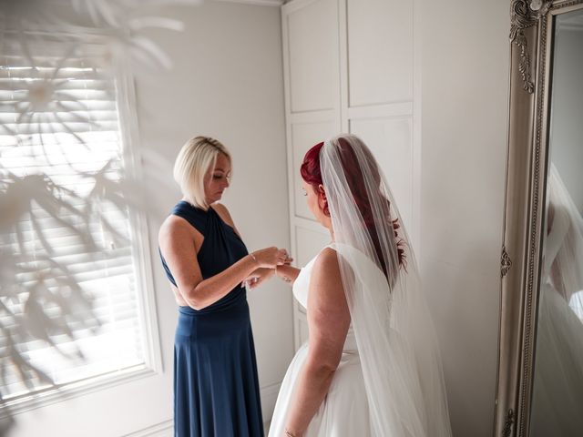 Ash and Becky&apos;s Wedding in Hull, East Riding of Yorkshire 17