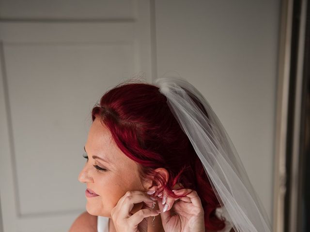 Ash and Becky&apos;s Wedding in Hull, East Riding of Yorkshire 18
