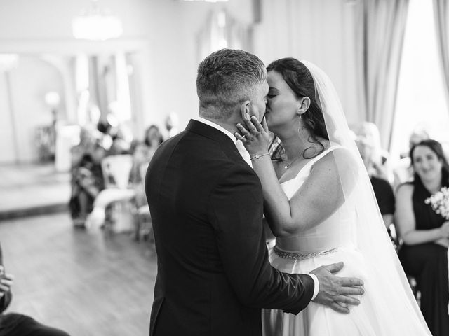 Ash and Becky&apos;s Wedding in Hull, East Riding of Yorkshire 28