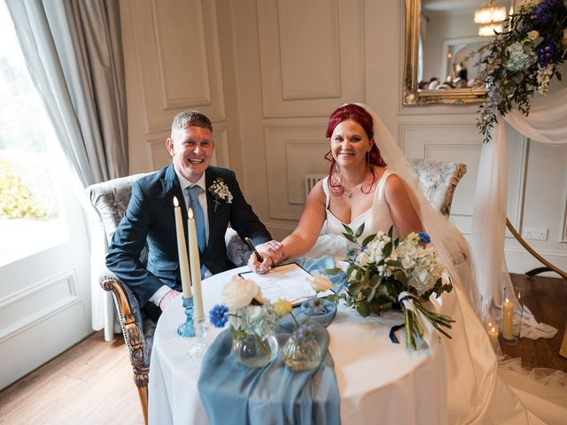 Ash and Becky&apos;s Wedding in Hull, East Riding of Yorkshire 29