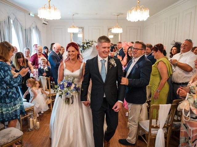 Ash and Becky&apos;s Wedding in Hull, East Riding of Yorkshire 30