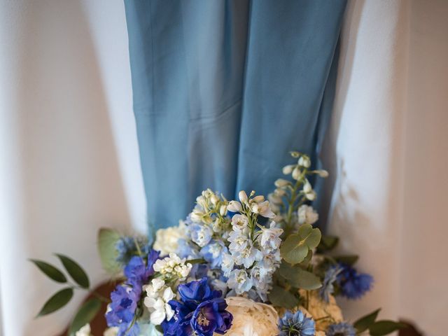 Ash and Becky&apos;s Wedding in Hull, East Riding of Yorkshire 44