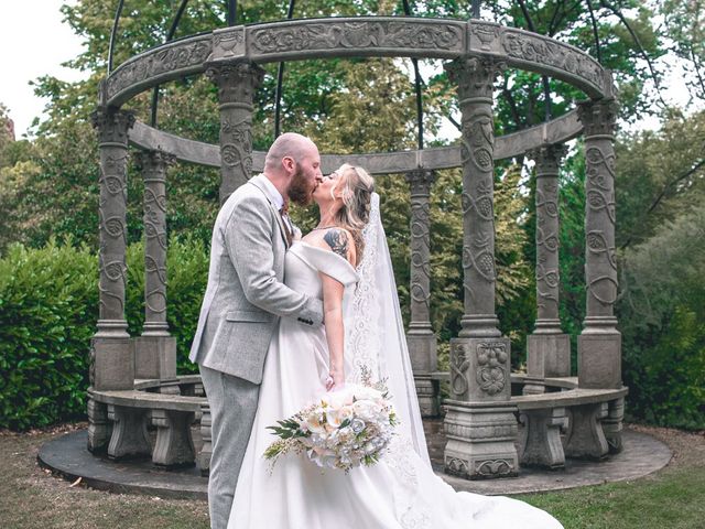 Oliver and Robin's Wedding in Saltburn-by-the-Sea, North Yorkshire 11