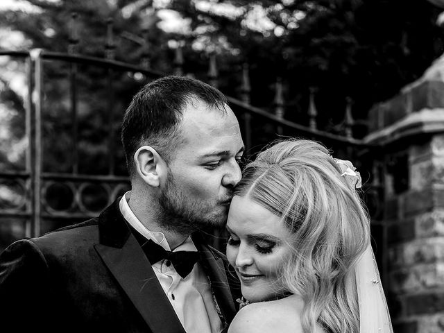 Scott and Hannah&apos;s Wedding in Liphook, Hampshire 15