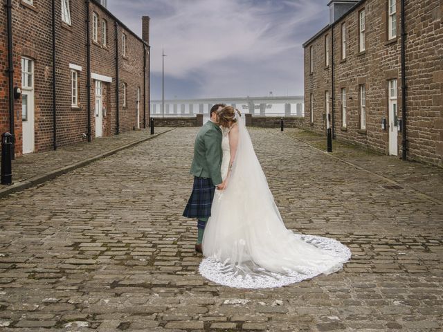 Davie and Jen's Wedding in Dundee, Fife &amp; Angus 1