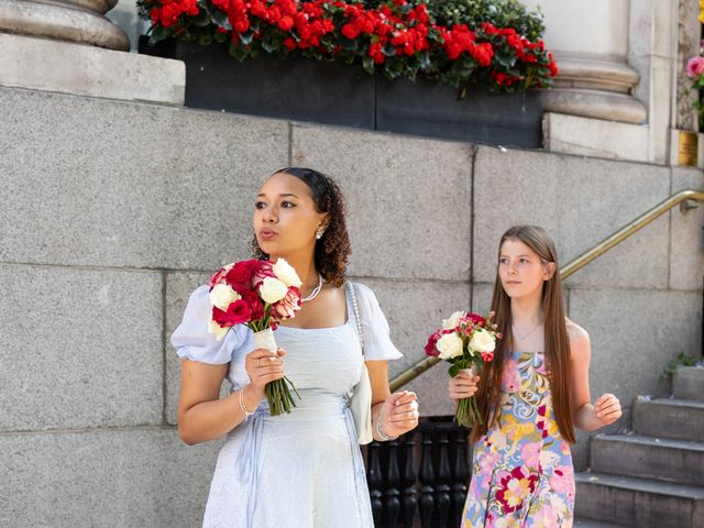 Tom and Hannah's Wedding in Chelsea, South West London 4