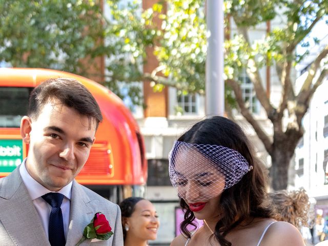 Tom and Hannah's Wedding in Chelsea, South West London 17