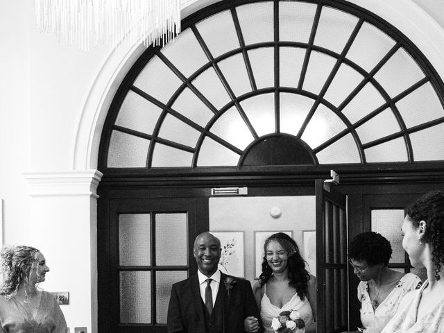 Tom and Hannah's Wedding in Chelsea, South West London 28