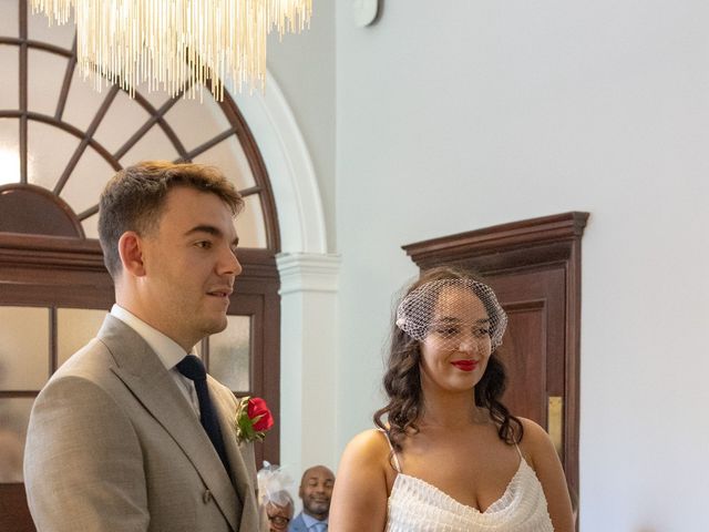 Tom and Hannah's Wedding in Chelsea, South West London 34