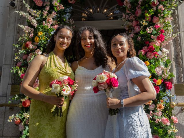 Tom and Hannah's Wedding in Chelsea, South West London 54