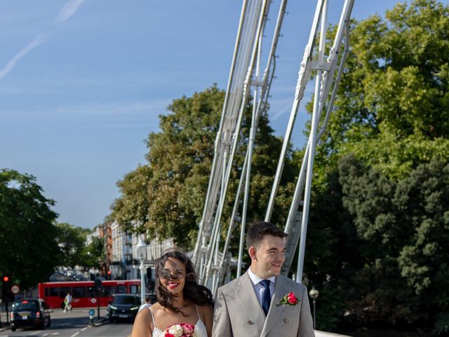 Tom and Hannah's Wedding in Chelsea, South West London 73