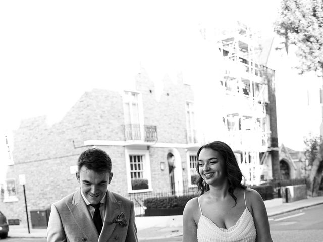 Tom and Hannah's Wedding in Chelsea, South West London 88