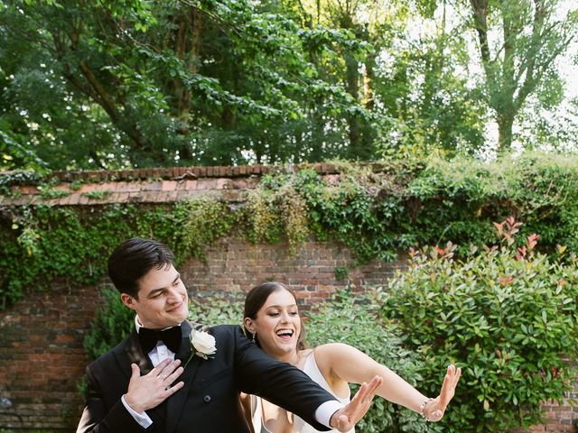 Nick and Kitty&apos;s Wedding in Old Amersham, Buckinghamshire 55