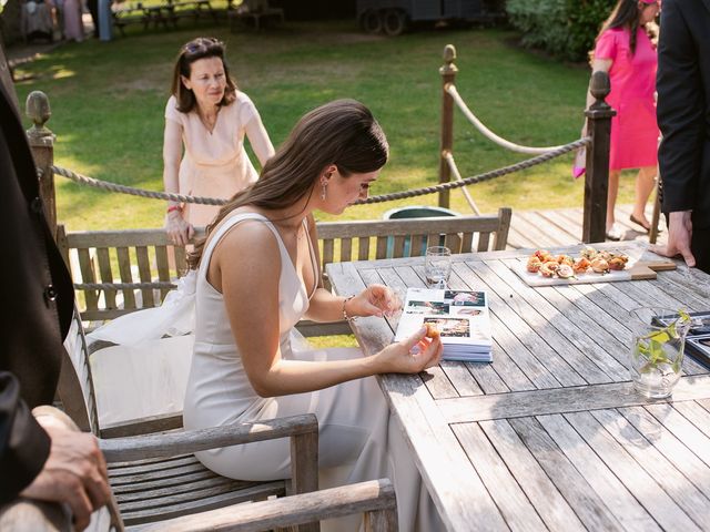 Nick and Kitty&apos;s Wedding in Old Amersham, Buckinghamshire 62