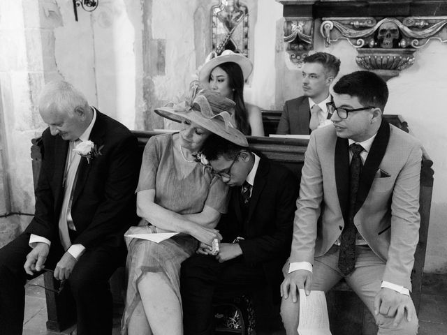 Rob and Harriet&apos;s Wedding in Dorney, Berkshire 6