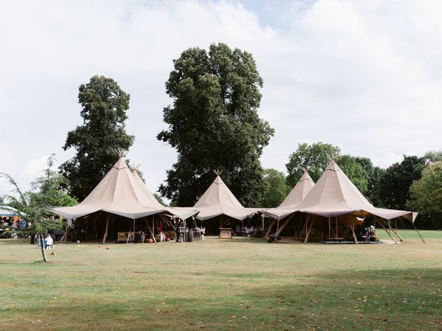 Rob and Harriet&apos;s Wedding in Dorney, Berkshire 19