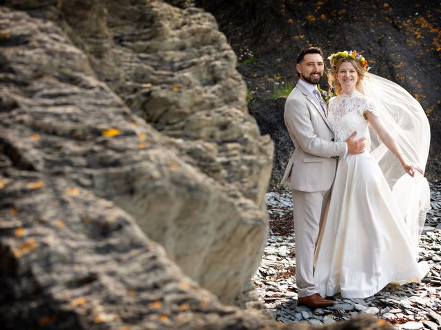Megan and Harry's Wedding in Ilfracombe, Devon 13