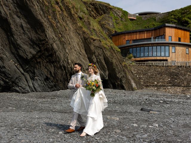 Megan and Harry's Wedding in Ilfracombe, Devon 15