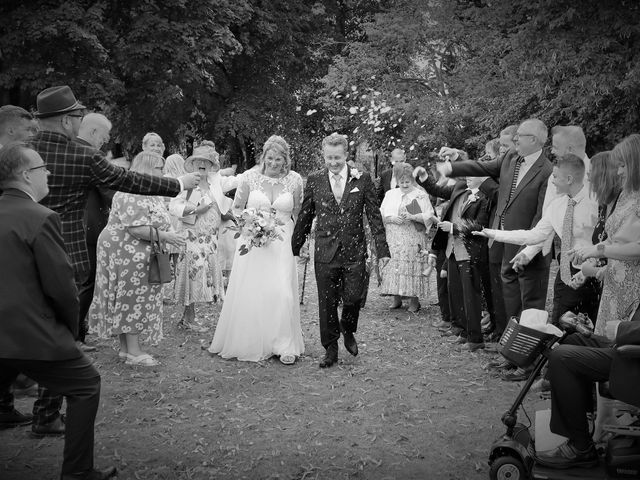 Alison and Russell&apos;s Wedding in Loughborough, Leicestershire 25