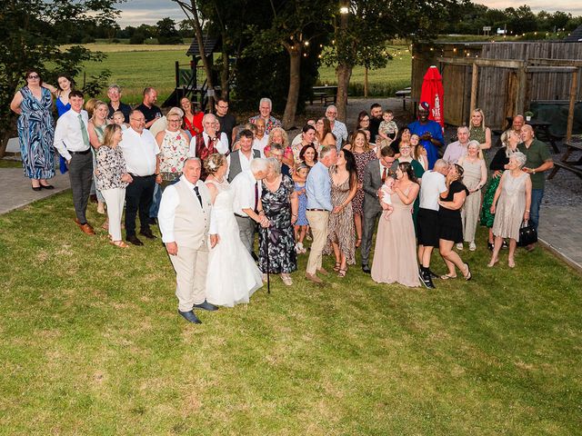 Mark and Tracey's Wedding in Goole, East Riding of Yorkshire 2