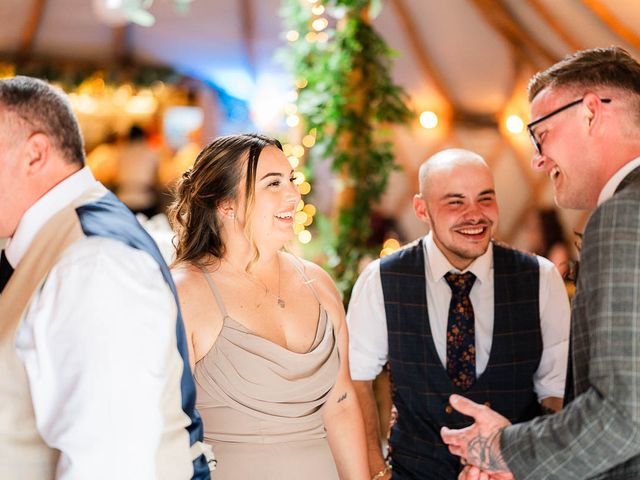 Mark and Tracey's Wedding in Goole, East Riding of Yorkshire 4
