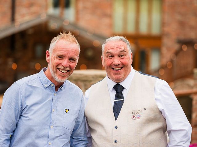 Mark and Tracey's Wedding in Goole, East Riding of Yorkshire 5