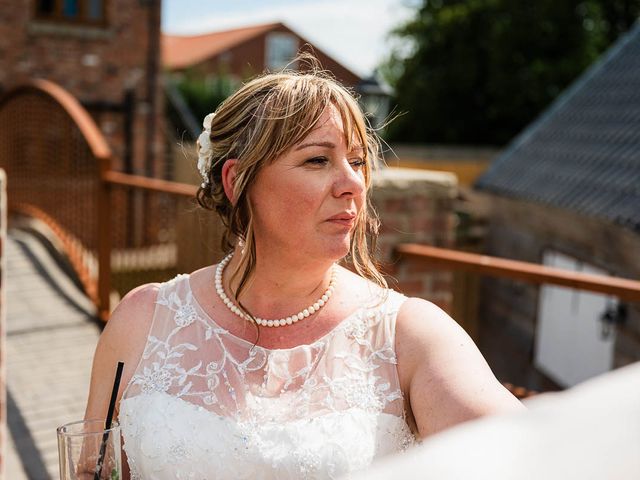Mark and Tracey's Wedding in Goole, East Riding of Yorkshire 10