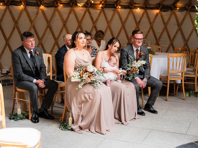 Mark and Tracey's Wedding in Goole, East Riding of Yorkshire 12