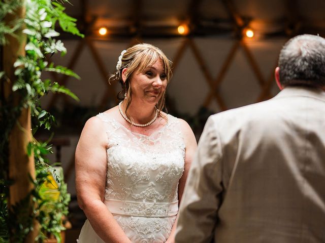 Mark and Tracey's Wedding in Goole, East Riding of Yorkshire 13