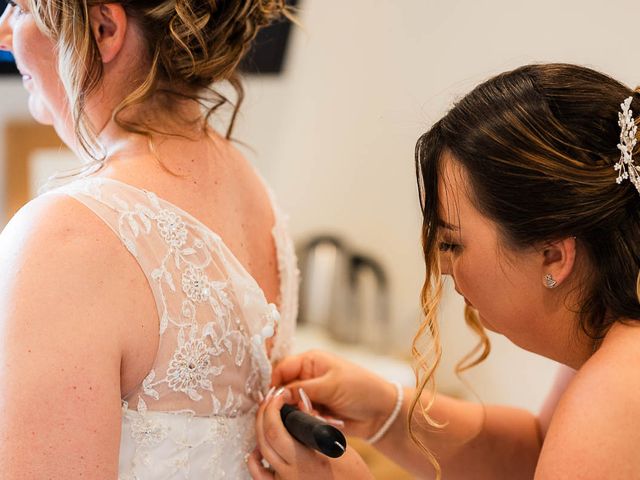 Mark and Tracey's Wedding in Goole, East Riding of Yorkshire 22
