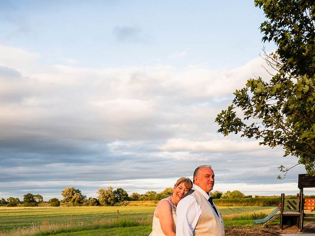 Mark and Tracey's Wedding in Goole, East Riding of Yorkshire 42