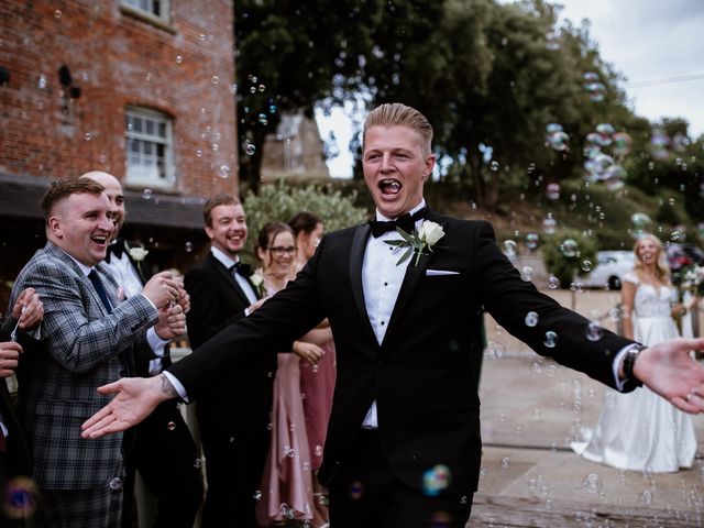 Toby and Alice&apos;s Wedding in Christchurch, Dorset 13