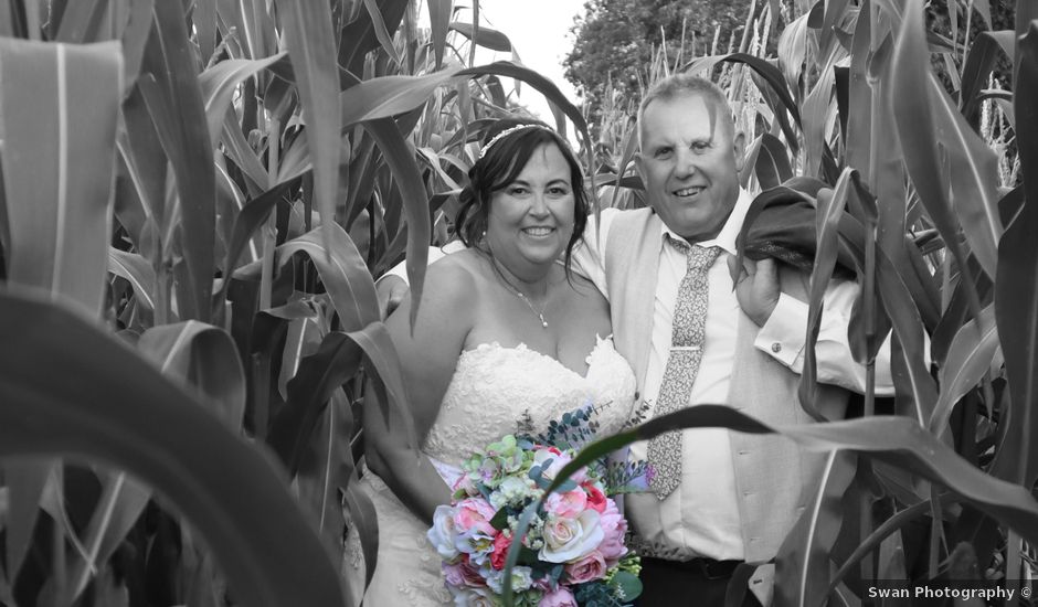 Kerry and Dave's Wedding in Lincoln, Lincolnshire