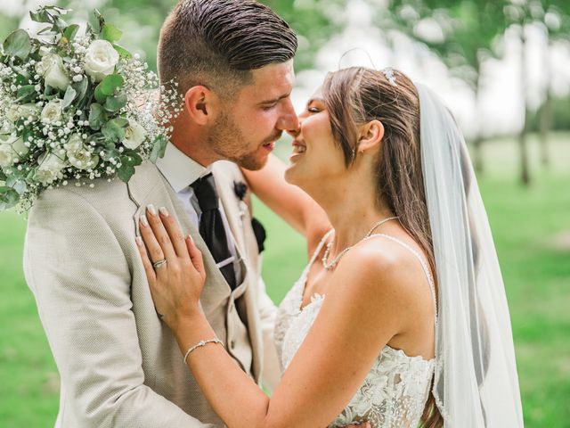 Brad and Beth's Wedding in Southampton, Hampshire 16