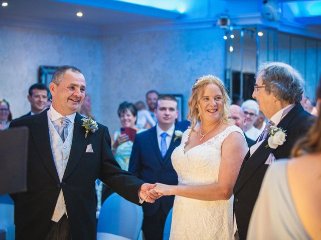 Lee and Zoe&apos;s Wedding in Bournemouth, Dorset 6