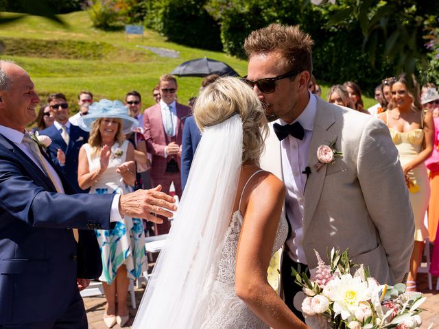 Stuart and Bethan&apos;s Wedding in Ilfracombe, Devon 16