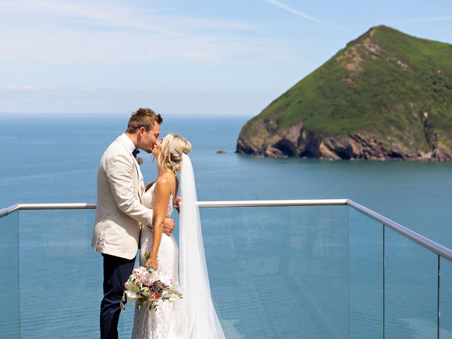 Stuart and Bethan&apos;s Wedding in Ilfracombe, Devon 25