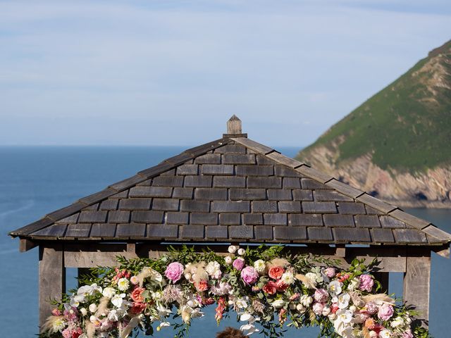 Stuart and Bethan&apos;s Wedding in Ilfracombe, Devon 41