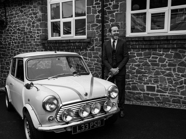 Lee and Becky&apos;s Wedding in Stoney Stanton, Leicestershire 18