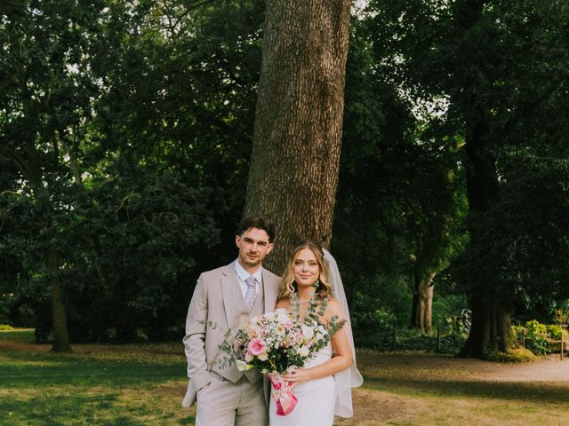 Harry and Jenna's Wedding in Twickenham, Middlesex 16