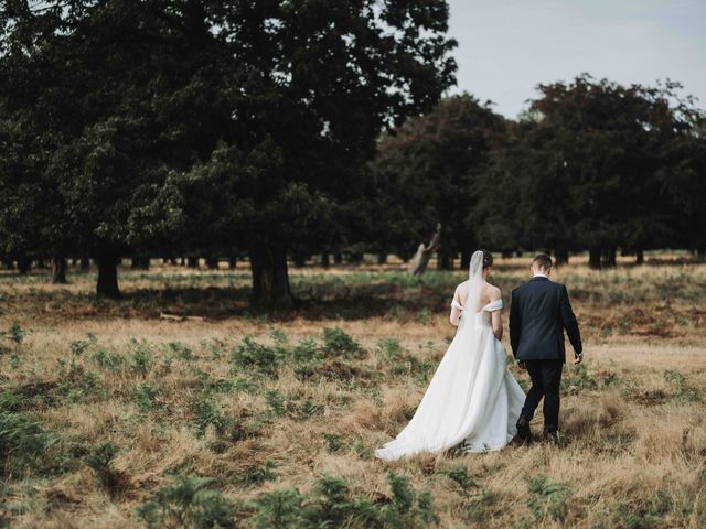 Jonny and Caroline&apos;s Wedding in Richmond, Surrey 25