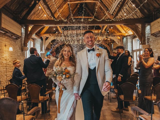Josh and Sarah's Wedding in Launton, Oxfordshire 16