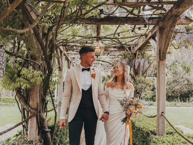 Josh and Sarah's Wedding in Launton, Oxfordshire 20