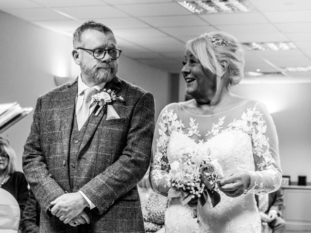 Steve and Christine&apos;s Wedding in Willerby, East Riding of Yorkshire 9