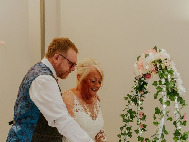 Steve and Christine&apos;s Wedding in Willerby, East Riding of Yorkshire 19