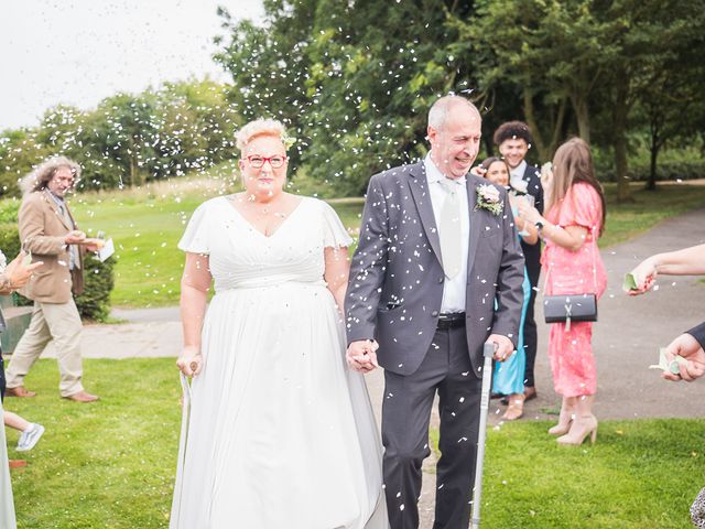 Barbra and Paul&apos;s Wedding in Calverton, Nottinghamshire 34