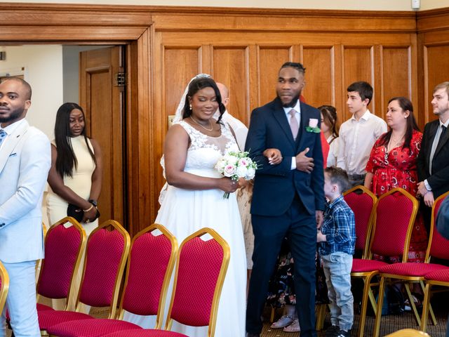William and Heather's Wedding in Mansfield, Nottinghamshire 11
