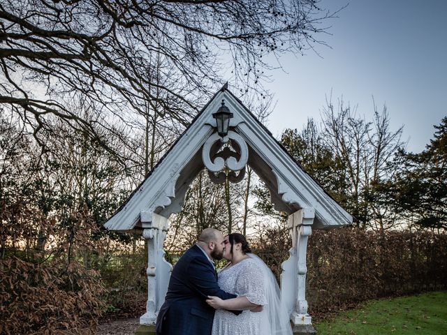 Dan and Beth&apos;s Wedding in North Humberside, East Riding of Yorkshire 17