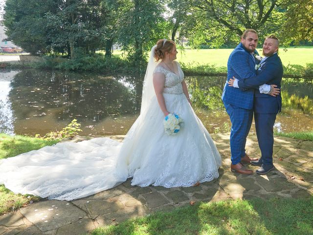 Chelsey and Nathan&apos;s Wedding in Bury, West Sussex 18