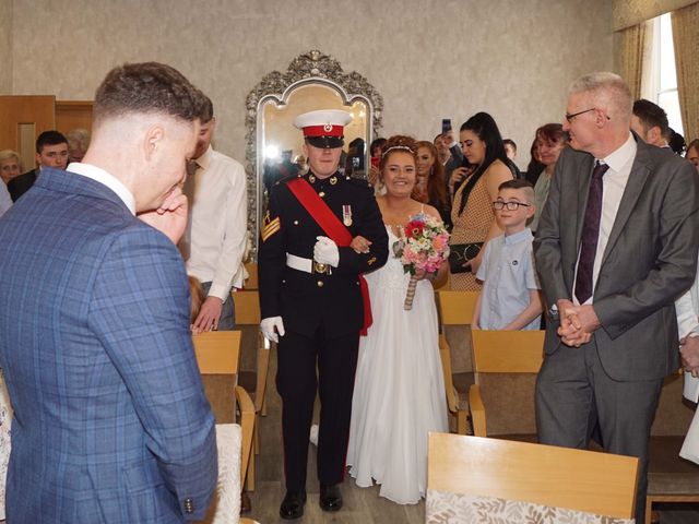 Darrell and Chelsea&apos;s Wedding in Salford, Greater Manchester 19